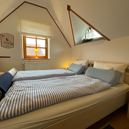Ferienhaus Henny: 6 Geh-Minuten Vom Hafen. Privater Garten Jemgum Екстер'єр фото