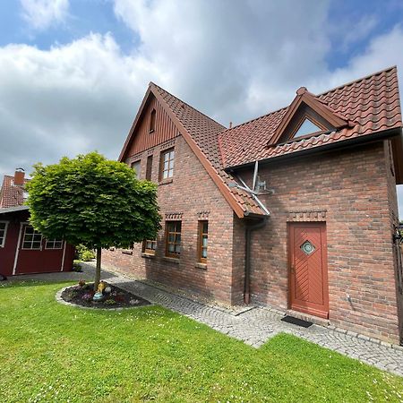 Ferienhaus Henny: 6 Geh-Minuten Vom Hafen. Privater Garten Jemgum Екстер'єр фото